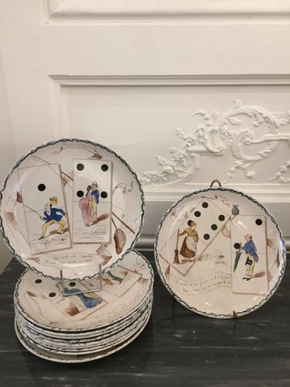 CREIL-MONTEREAU Suite de 11 assiettes 