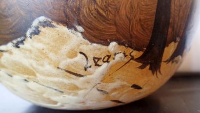 LEGRAS Vase boule en verre orangé à décor...