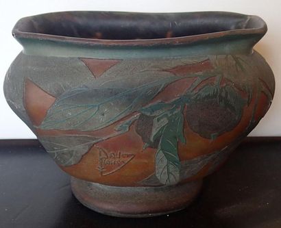 DAUM NANCY Vase de forme navette en verre...