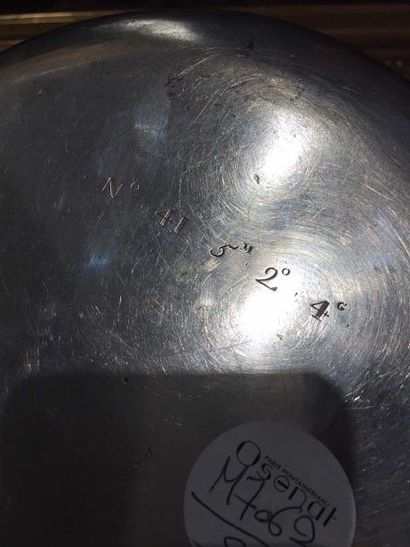 PAIRE DE BOUILLONS couverts en argent uni...