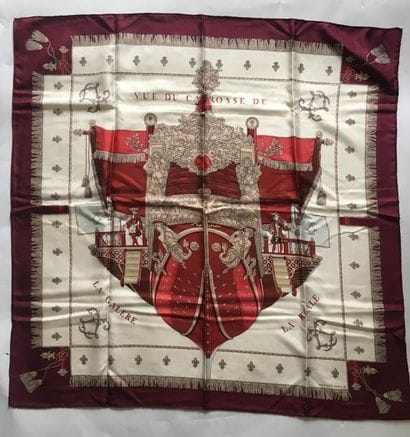 HERMES Foulard en soie titré 