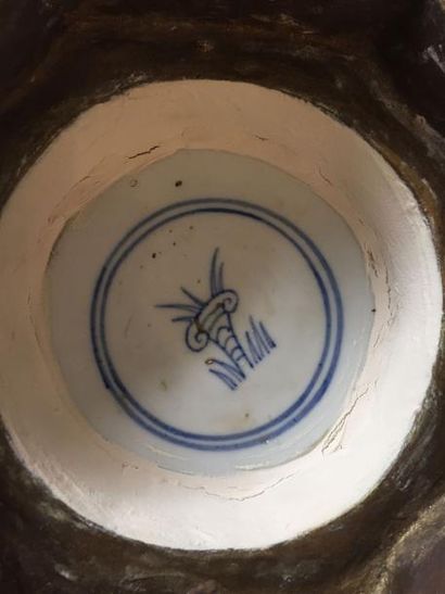 CHINE (Dans le gout de)

Paire de pots couverts...