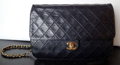 CHANEL Sac Timeless vintage 25 cm en cuir...
