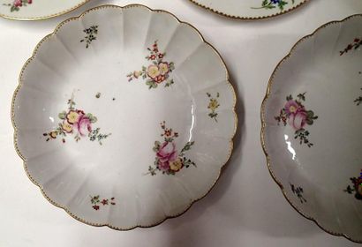 LOCRE Partie de service de table en porcelaine...
