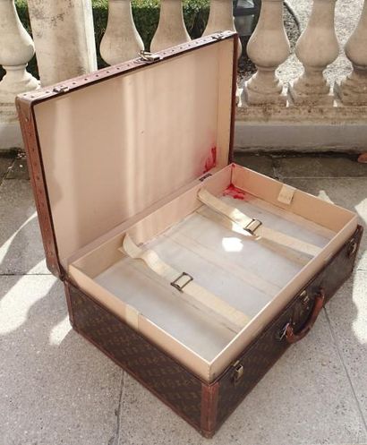 Louis VUITTON Avenue Marceau. Valise 