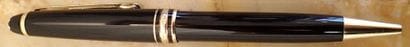 MONTBLANC Stylo bille Meisterstuck en ébonite...