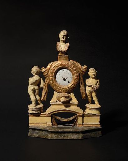 PORTE-MONTRE en bois tendre laqué crème et...
