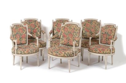 Mobilier de salon comprenant une suite de...