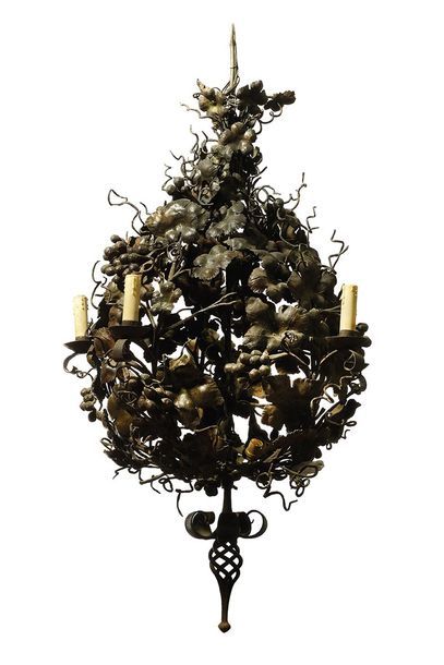 LUSTRE de forme cage, en fer forgé à cinq...