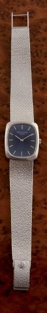 PATEK PHILIPPE

Vers 1990

Montre de dame

en...