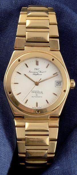 IWC INGENIEUR

réf 9225 Vers 1985

Montre...