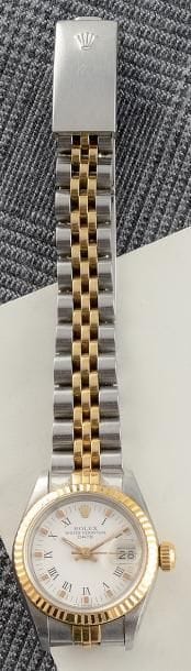 ROLEX

Oyster Perpetual Date Lady

réf 69173

Vers...