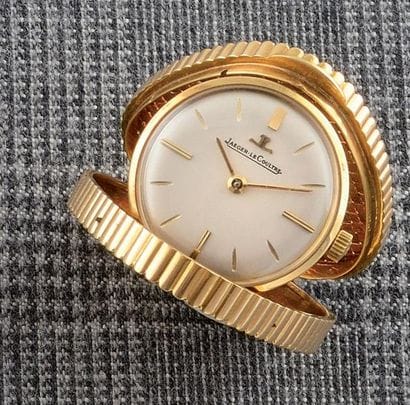 Jaeger LeCoultre

Montre de sac

en or jaune...