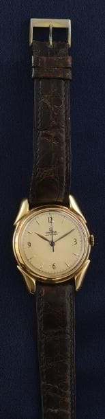 OMEGA

réf 30 T2

Vers 1960

Montre de ville

en...