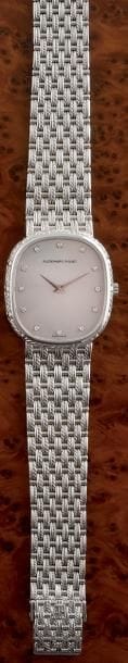 AUDEMARS PIGUET

vers 1990

Montre de ville

en...