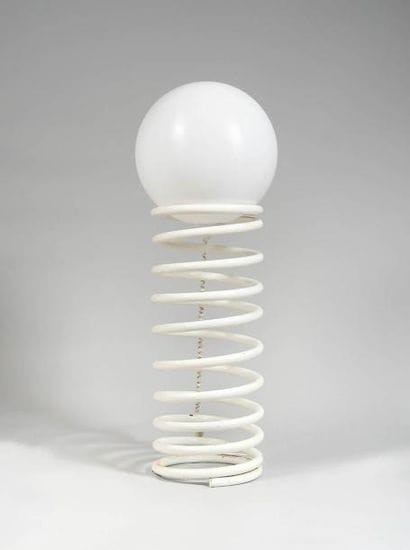 TRAVAIL DES ANNEES 1970 Lampadaire, sphère...