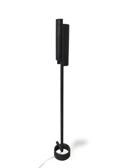 MICHEL PINEL (XXe siècle) Lampadaire-sculpture...