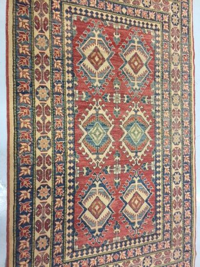 Kazak (CAUCASE DU SUD) Vers 1985. Bon etat...