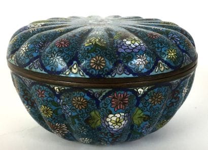 JAPON Coupe couverte en émail cloisonné Fin...