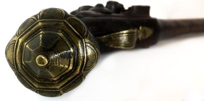 PISTOLET A PIERRE XVIIIème siècle Long :...