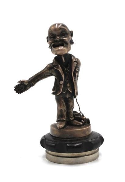 « Homme au jouet »

Mascotte signée Sasportas....