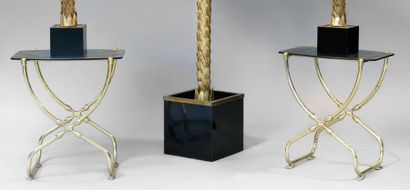 TRAVAIL DES ANNEES 1980 Paire de tables basses...