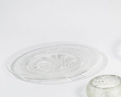 LALIQUE FRANCE Verneuil Plat circulaire en...