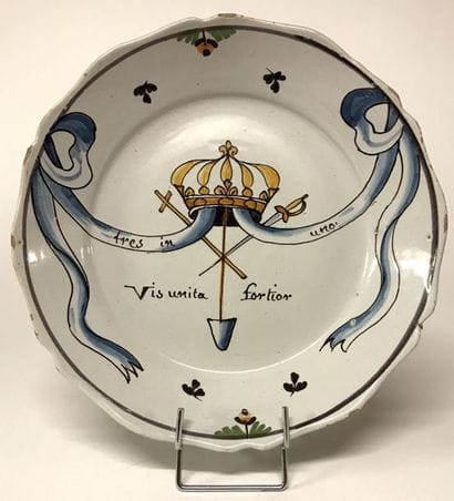 NEVERS : Assiette en faïence patriotique...