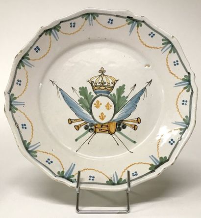 NEVERS : Assiette en faïence patriotique...