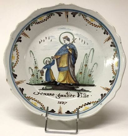 NEVERS : Assiette en faïence patronymique...