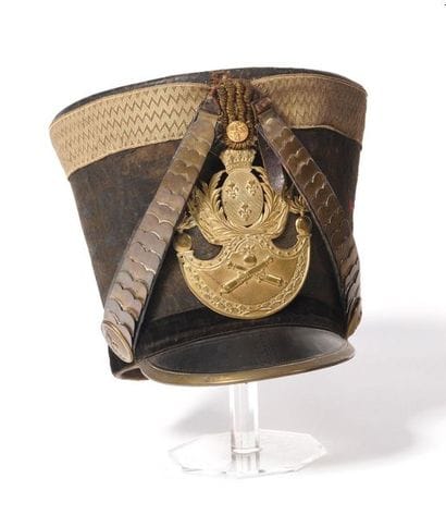 Shako d’officier d’artillerie. Fut en feutre...