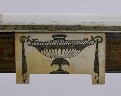 Console de forme rectangulaire en bois mouluré...