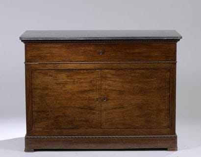 Commode à chemin de fer en acajou et placage...