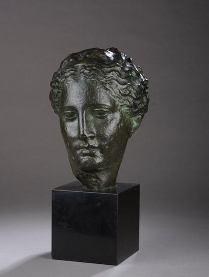 According to the antique.
Head of Hygie.
Bronze...