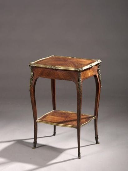 Small quartered rosewood veneered lounge...