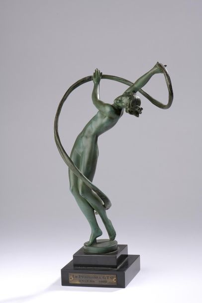 Pierre LE FAGUAYS (1892-1962) dit FAYRAL.
Danseuse...
