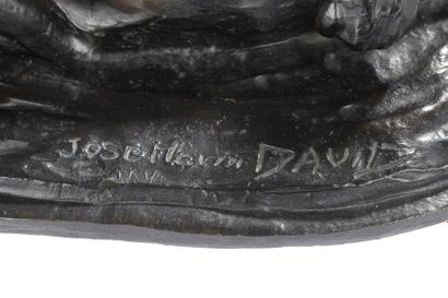 José Maria DAVID (1944-2015).
Panthère couchée.
Bronze...