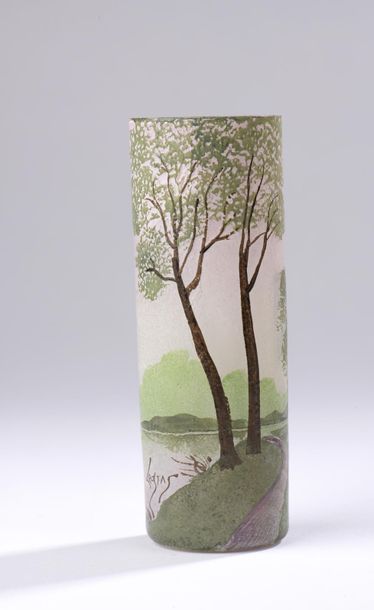 LEGRAS.
Ensemble comprenant : vase balustre...