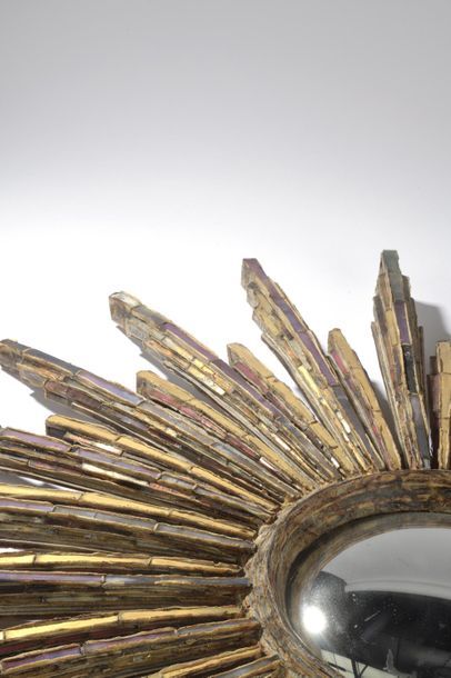 Line VAUTRIN (1913-1997).
Miroir circulaire...