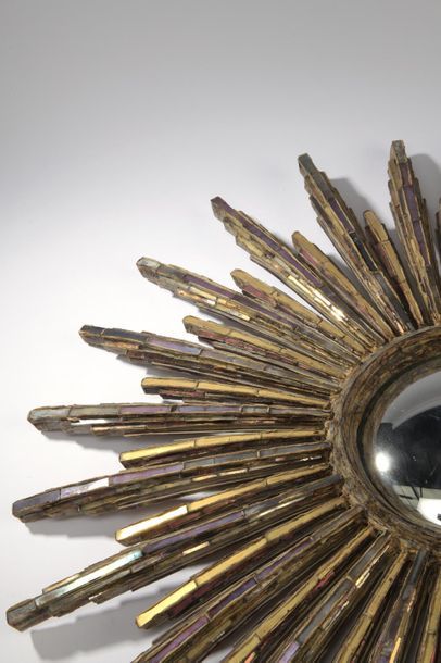 Line VAUTRIN (1913-1997).
Miroir circulaire...