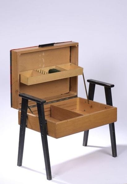 Tabouret formant travailleuse en placage...