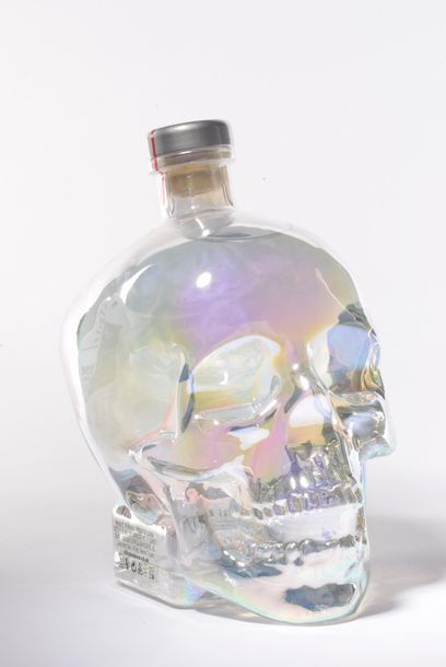 *1 magnum (175 cl) Crystal Head Aurora Vodka,...