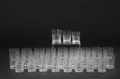 VAL SAINT LAMBERT. 
Serving part of cut crystal...