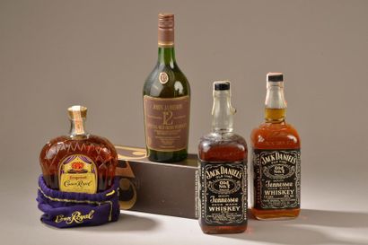 4 bouteilles WHISKY (2 Jack Daniel's, 1 Jameson...