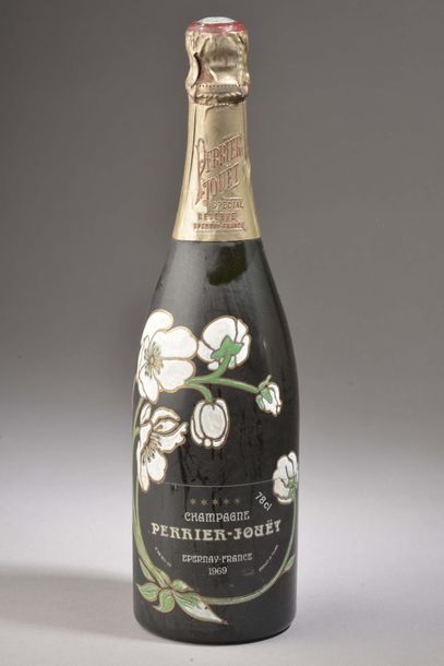 1 bottle CHAMPAGNE 