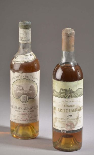 2 bottles BORDEAUX BLANC (Carbonnieux 1965...