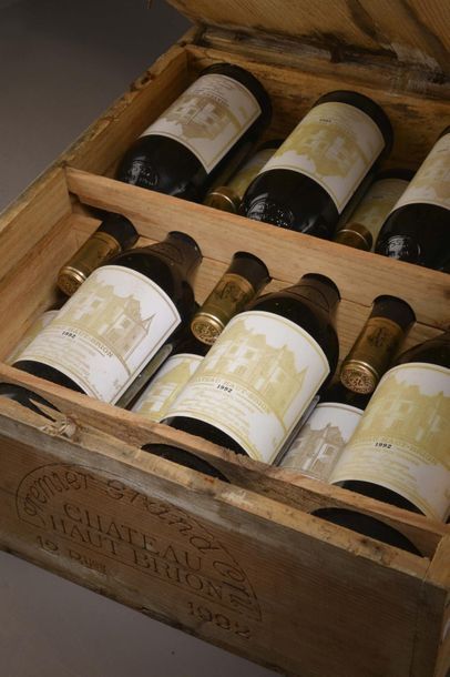 12 bottles Château HAUT-BRION, 1° cru Pessac-Léognan...
