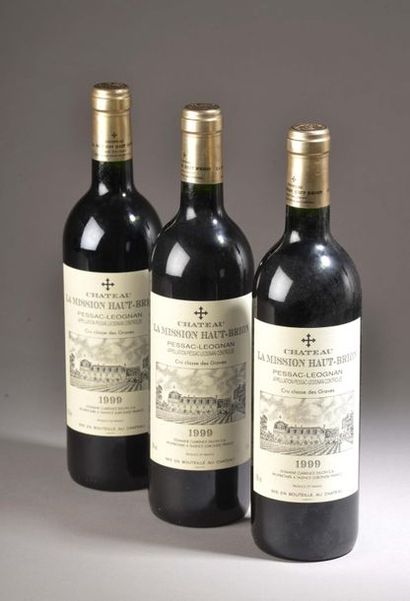 3 bottles Chateau LA MISSION-HAUT-BRION,...