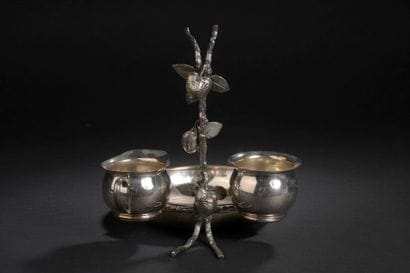 CHRISTIAN DIOR.
Silver-plated metal dinner...