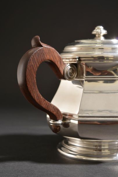 Tea and coffee set in plain silver with a...